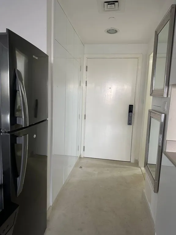 Студия с частным пляжем и видом на море на острове Марджан