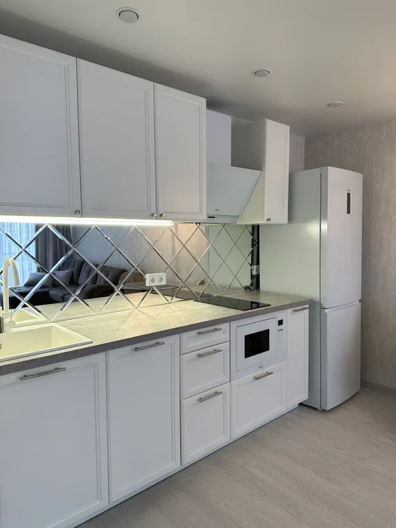 Квартира после капитального ремонта, 200 метров от гостиницы парк инн