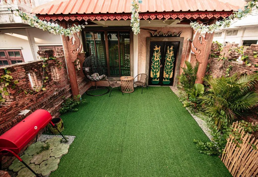 Thai Authentic House