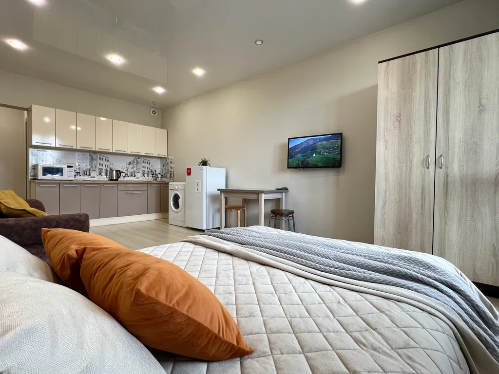 Студия рядом с площадью Советов, не берем оплату за финальную уборку