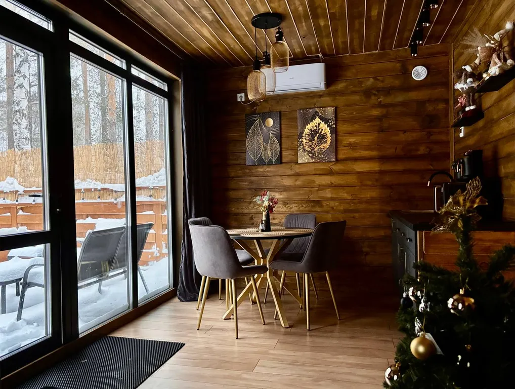 Серый домик