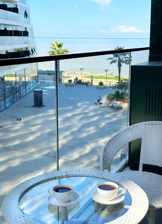 Студия на первой линии с кроватью King Size