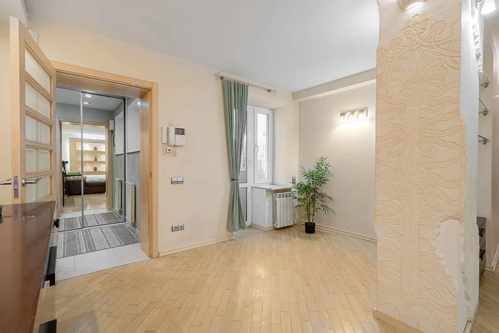 Трехкомнатные апартаменты  в центре