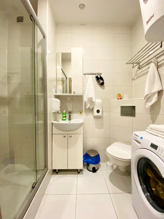 Квартира Квартира Уютная студия в ЖК Мадрид Парк 2 с бассейном — Адлер