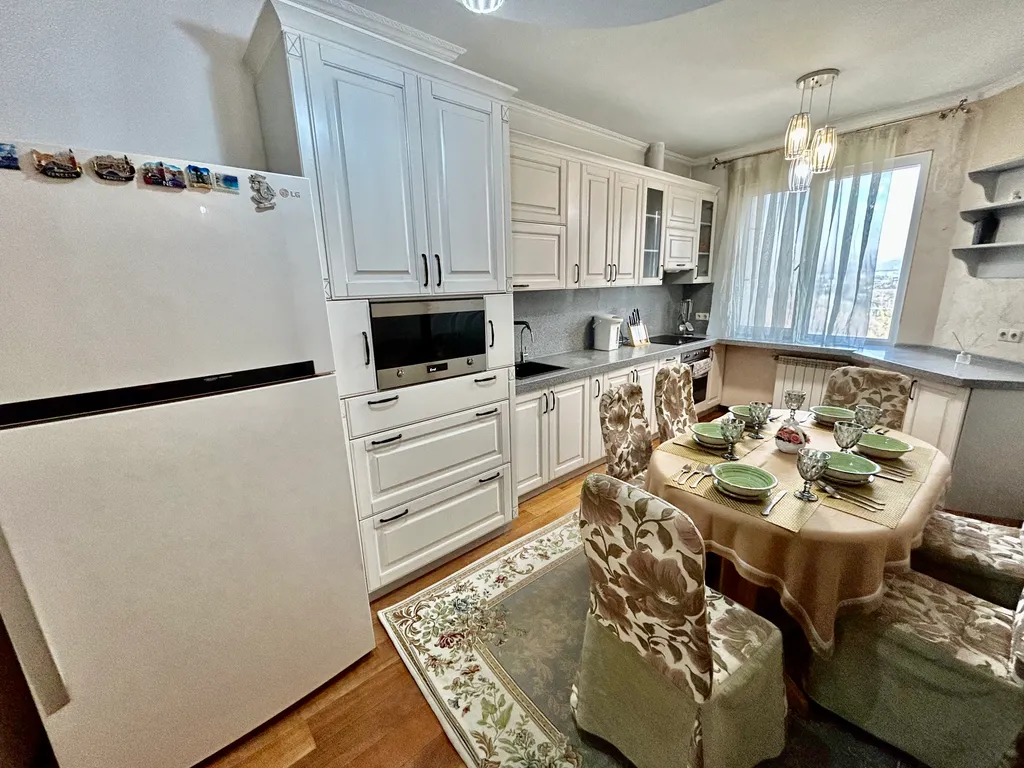 4-комнатная Квартира