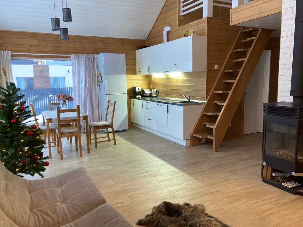 Уютный дом у залива