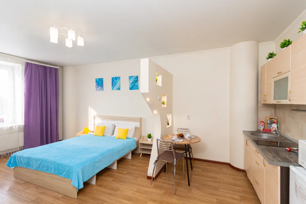 Просторная студия в центре Тюмени для 4 гостей!