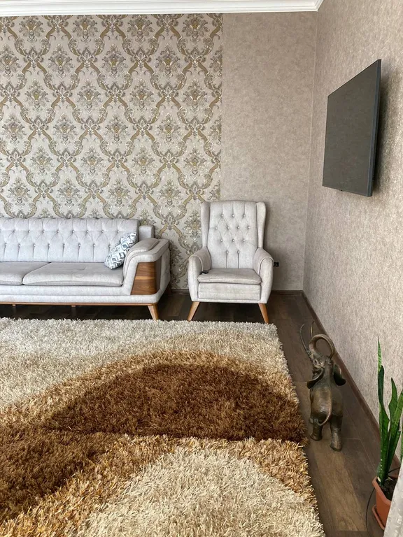 Riverside Cottage R104