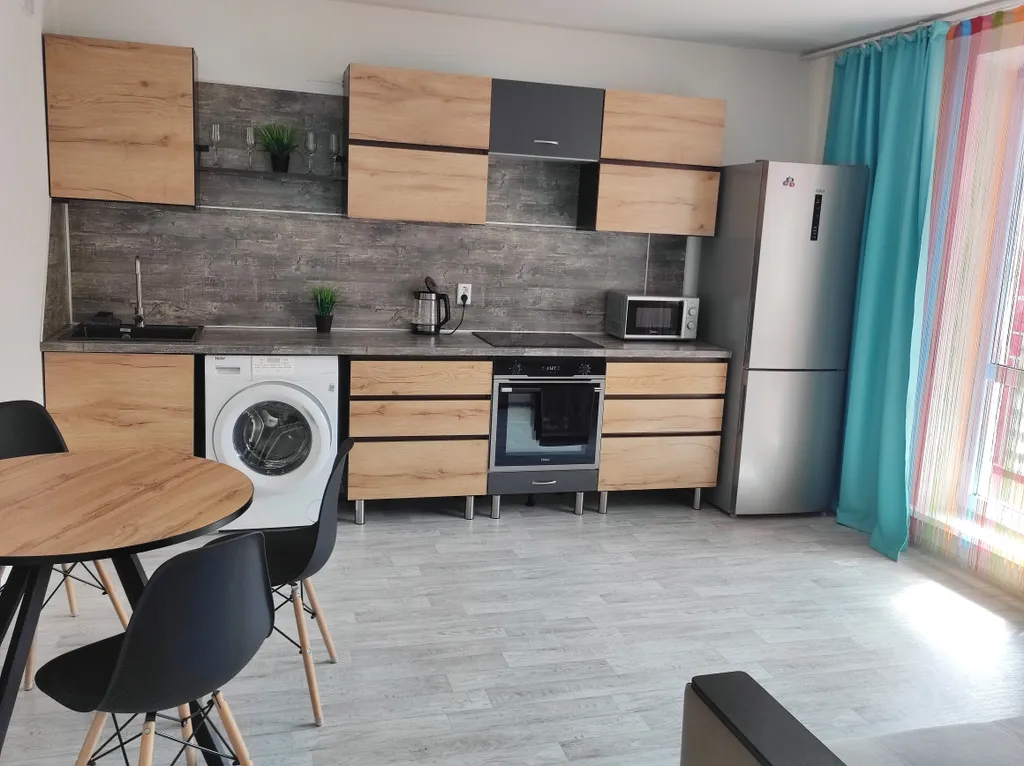 Уютная квартира студия+ спальня рядом с Термы Вода