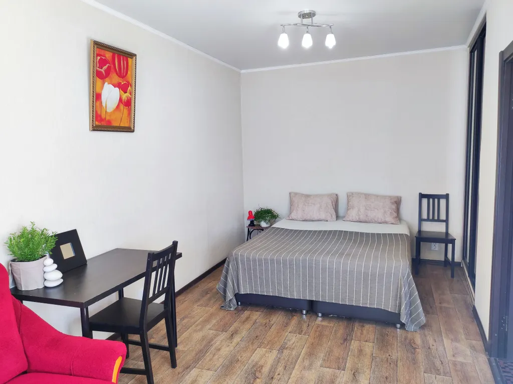 Коттедж Двухкомнатный вместительный дом со двором — аренда посуточно в Таганрог