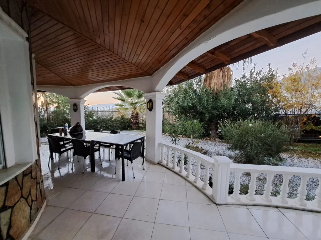 Частная вилла с собственным бассейном