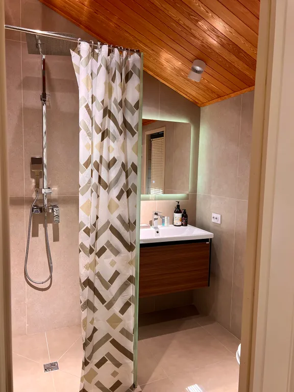 Просторный дом люкс у моря Акаро