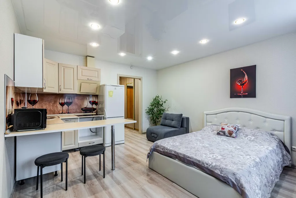 Квартира-студия с балконом — аренда посуточно в Верхняя Пышма