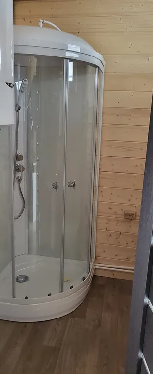 Коттедж Домик с террасой и балконом над рекой — Терскол