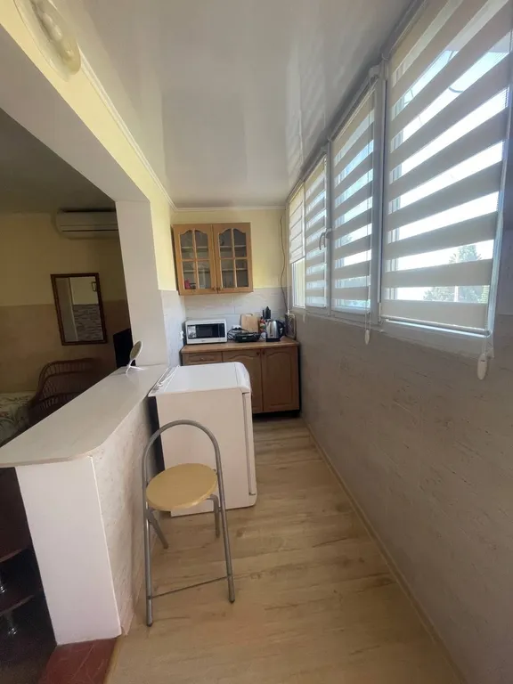 Квартира-студия напротив Мисхорского парка c двориком