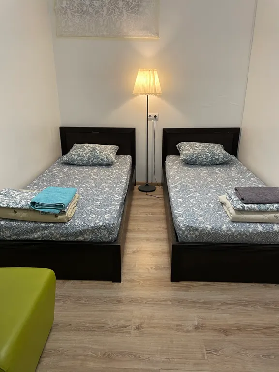 Семейная двухкомнатная квартира рядом с медицинским центром имр