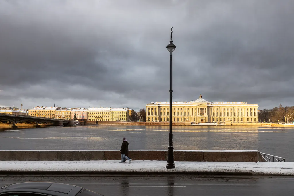 Stay2Day Neva Английская набережная