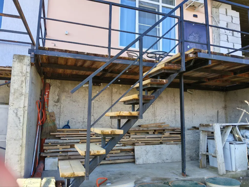 Коттедж Коттедж Уютный таунхаус с террасой и парковкой — Сочи