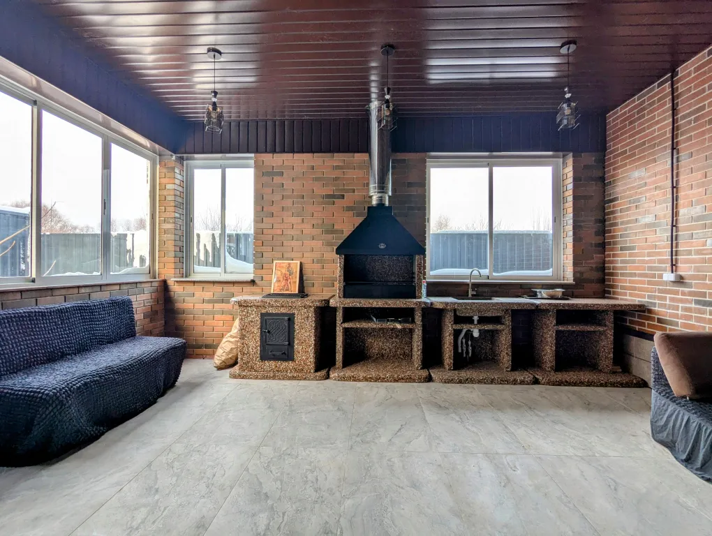 8-комнатный Дом