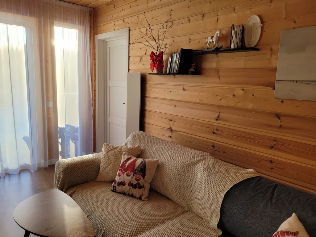 Коттедж Уютный дом с баней — Первомайское