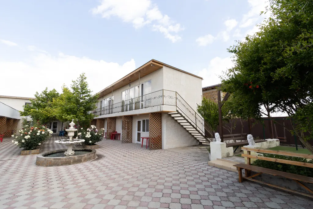 Квартира Квартира Уютные четырехместные комнаты — Новоотрадное