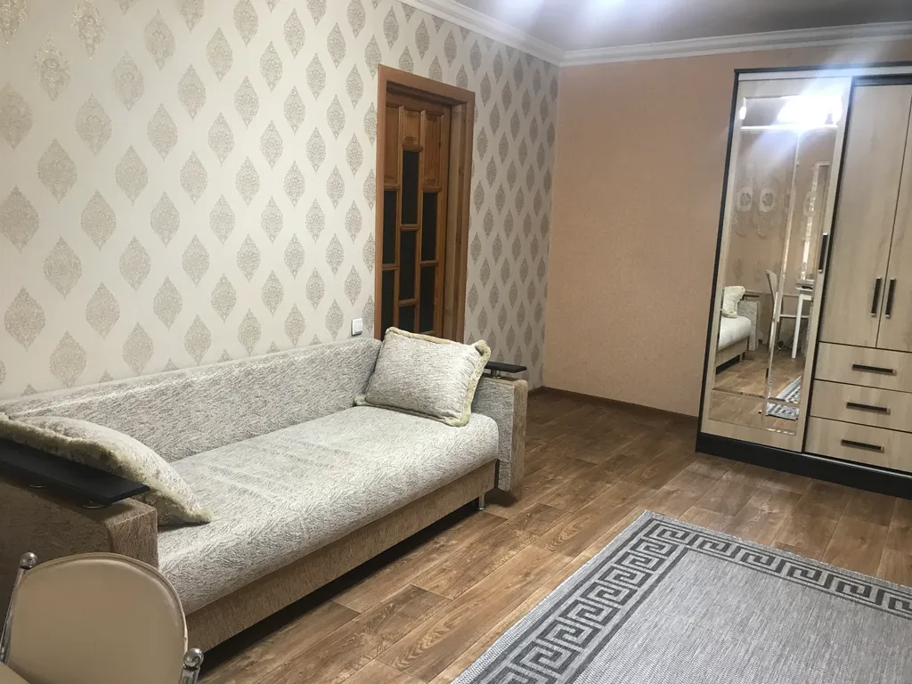 Уютная квартира в городе Армавир, район самолет