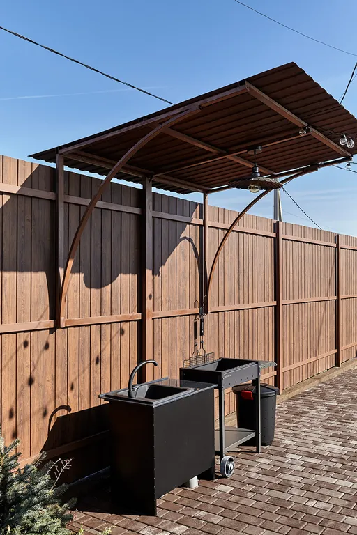 Чистый светлый коттедж с теплым бассейном и баней на дровах