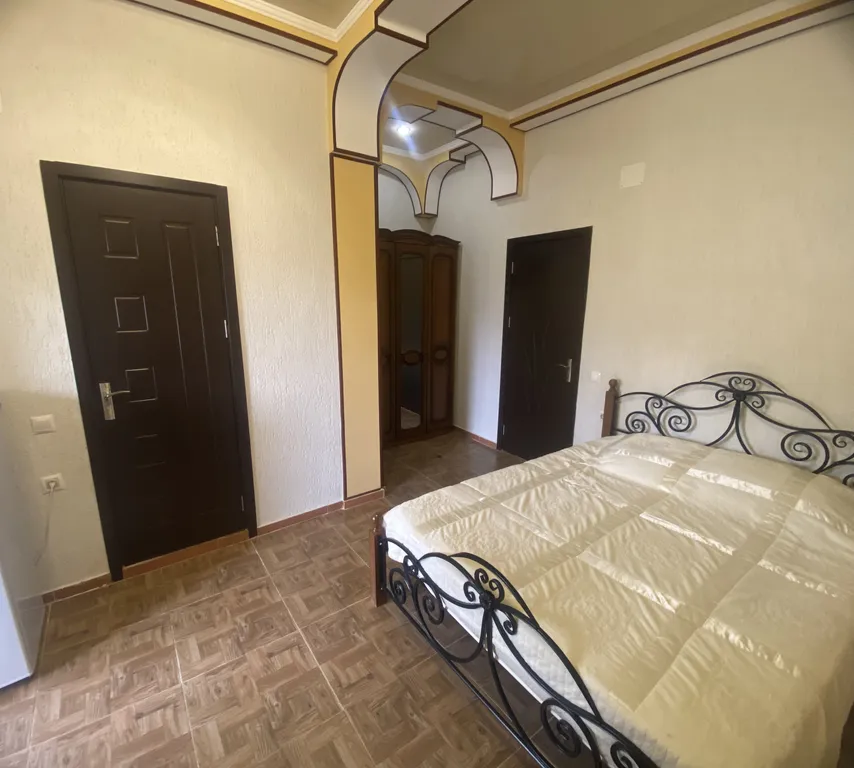 Квартира Пятиместный номер люкс с видом на горы — аренда посуточно в Гумиста