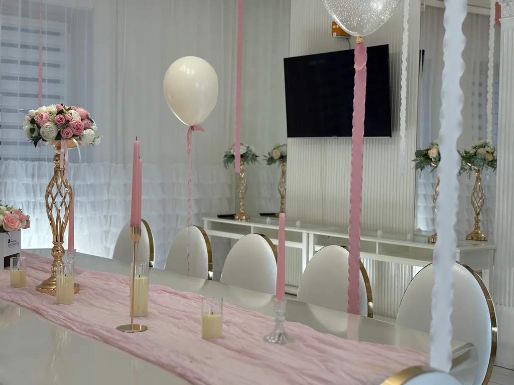 Дом с бассейном