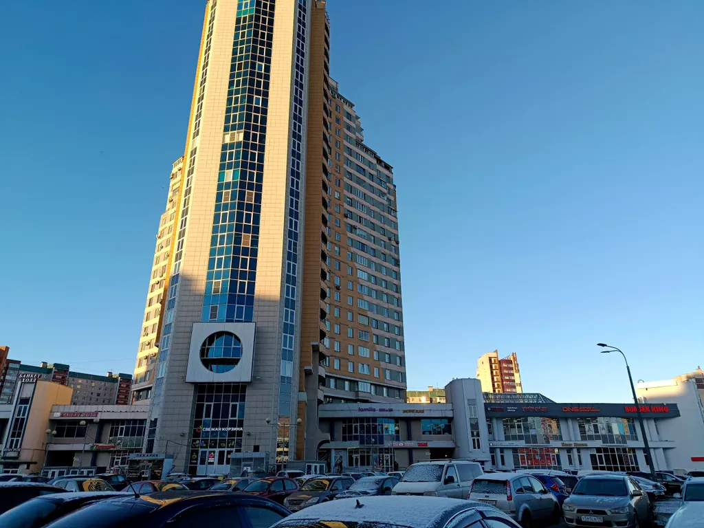 Просторная квартира рядом с метро