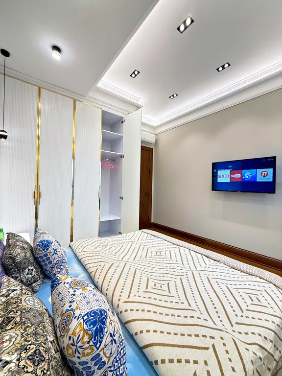 Kazakhstan resident's 171 by Royal rentals