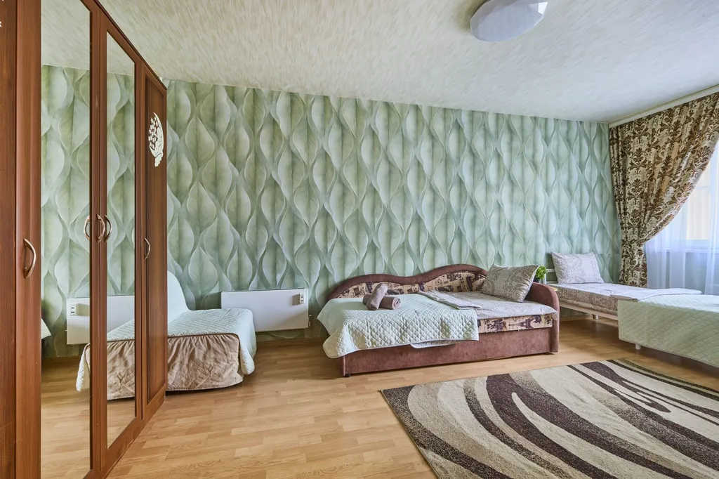 Большая трешка 8 раздельных кроватей