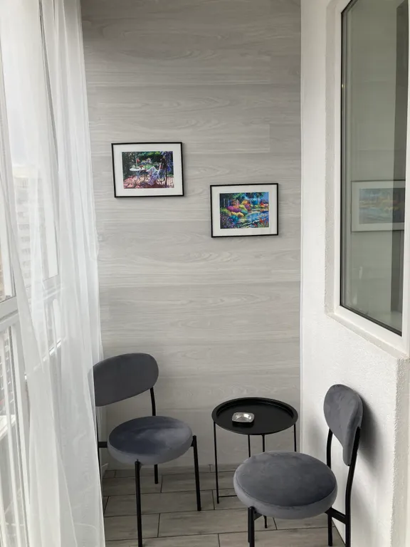 Студия с дизайнерским ремонтом