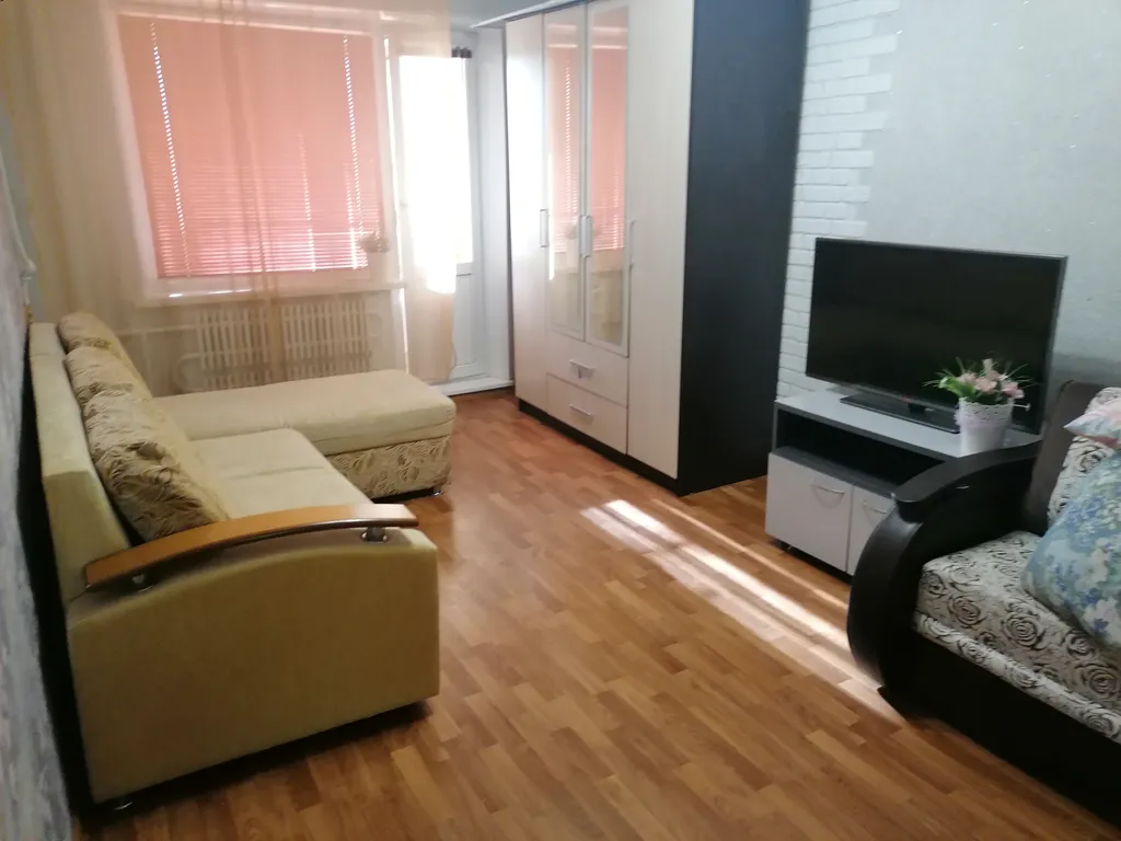 Квартира недалеко от въезда в город — аренда посуточно в Камышин