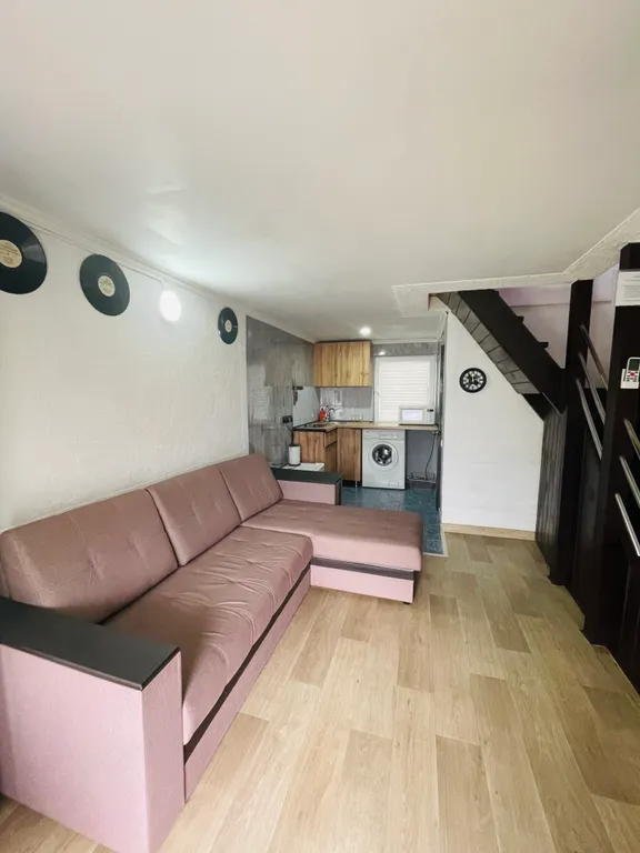 Коттедж Коттедж в тихом дворике в трех минутах от моря — Лазаревское