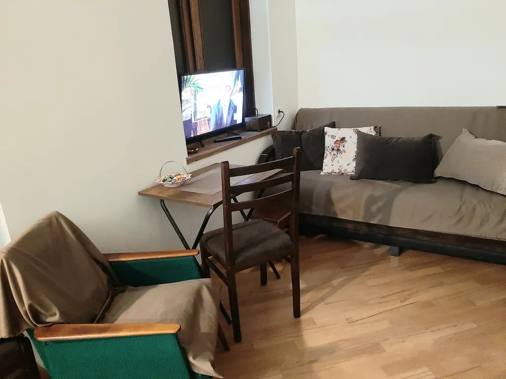 Комната в солнечной квартире в Старом Тбилиси