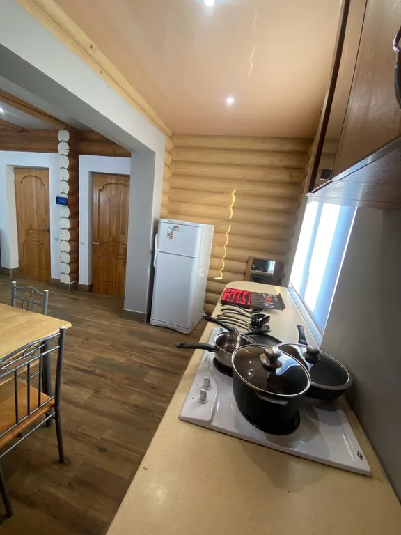 Дом с прудом