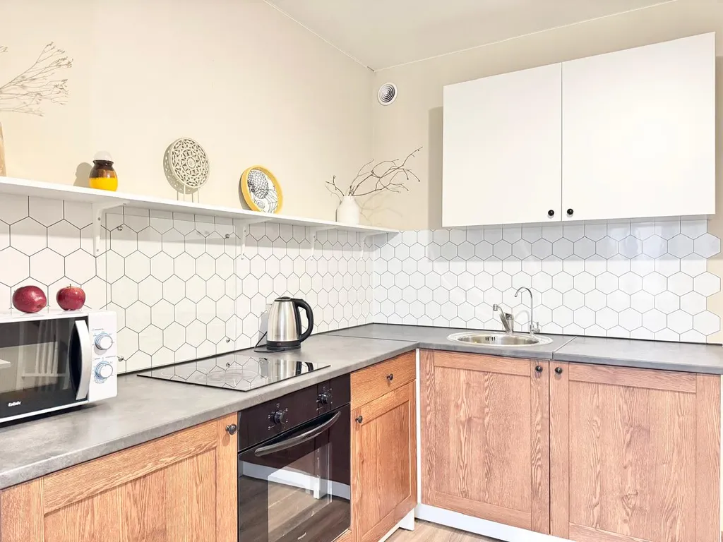 Светлая квартира с балконом