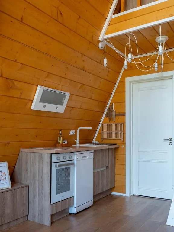 Коттедж Уютный дом у озера с банькой — Кучерово