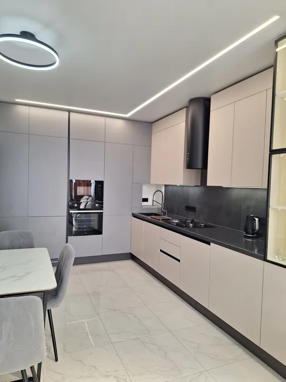 Современная двухкомнатная квартира (евротрешка) в центре города