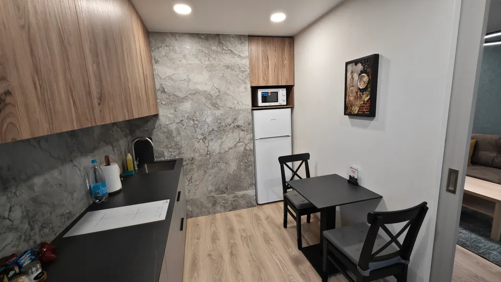 Современная однокомнатная квартира на набережной Двины