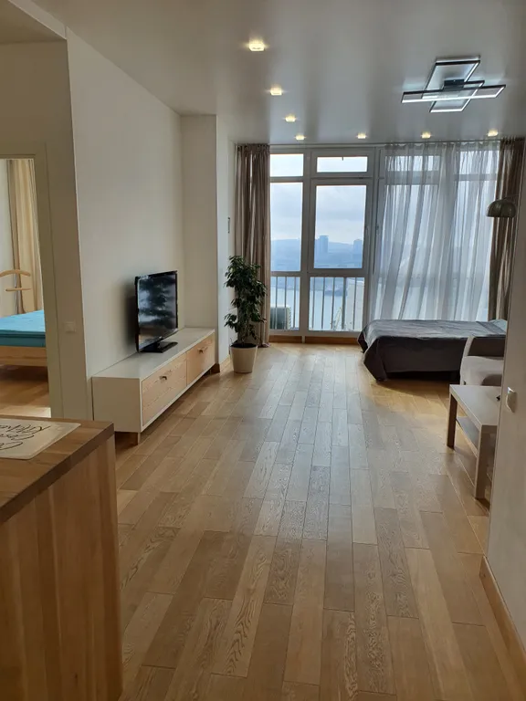 Апартаменты в центре города с прекрасным видом на золотой мост