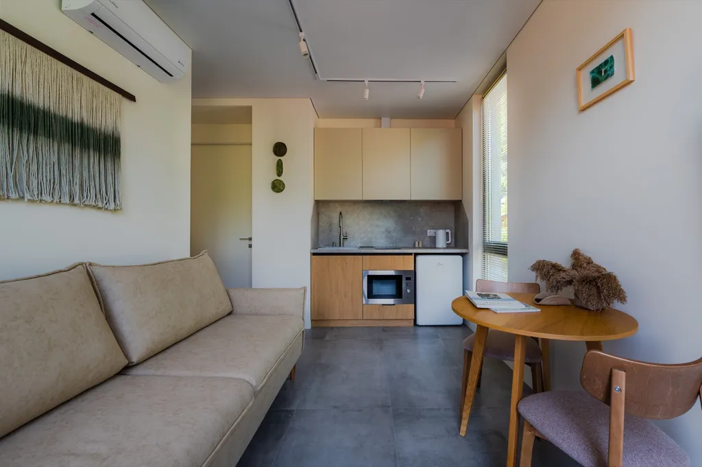 1-комнатные апартаменты с видом на горы и бассейном