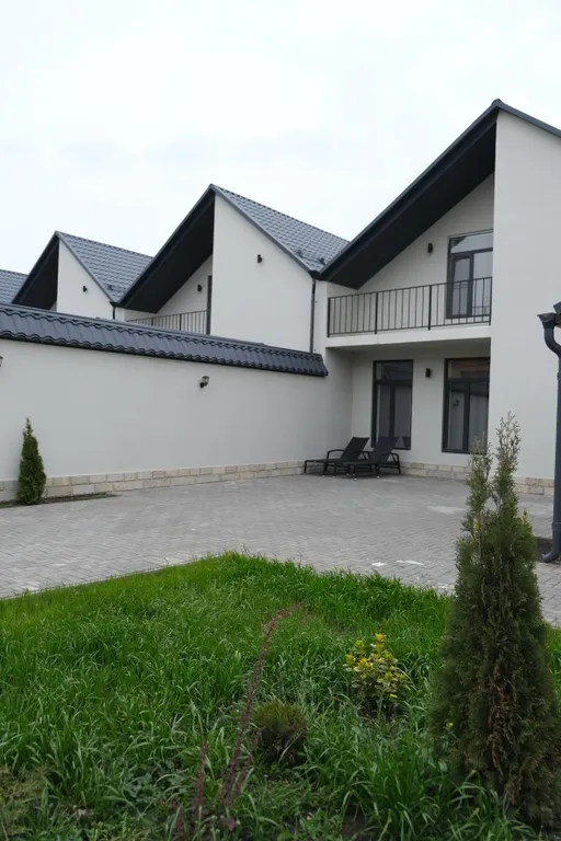 Современный дом у моря