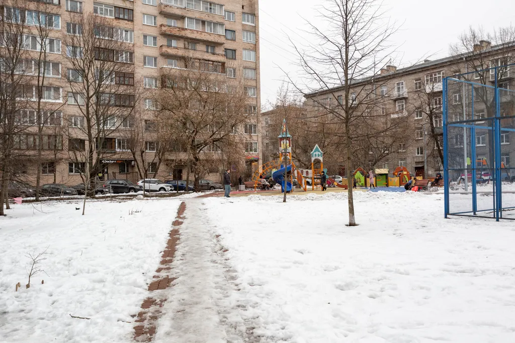 Уютная двухкомнатная квартира у метро Московская