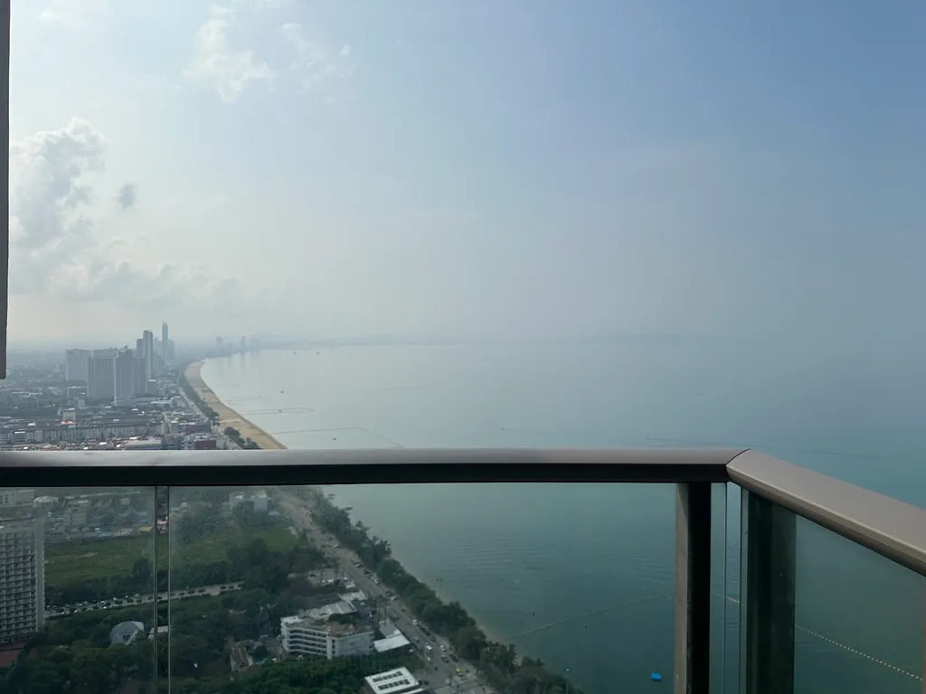 Copacabana Beach Jomtien Deluxe Sky Ocean 5513