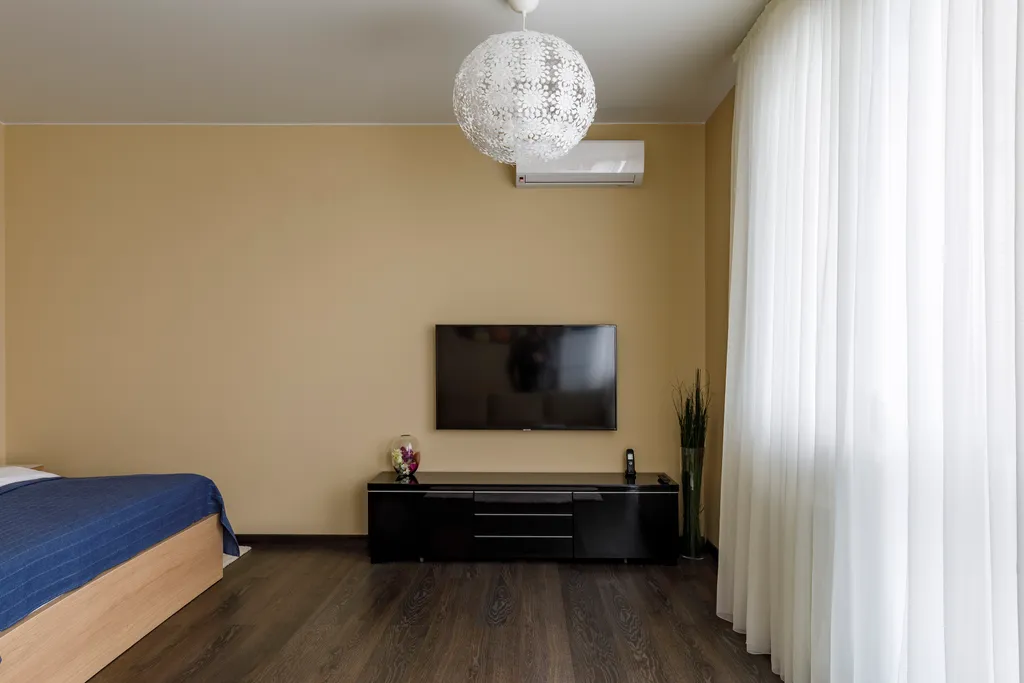 Студия с видом на реку