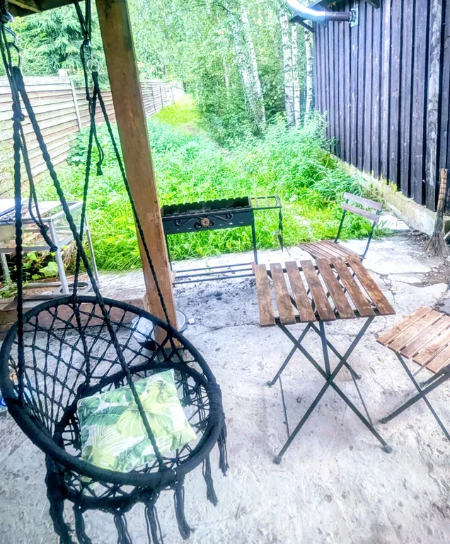 Коттедж Уютный домик с камином и бассейном — Глазово