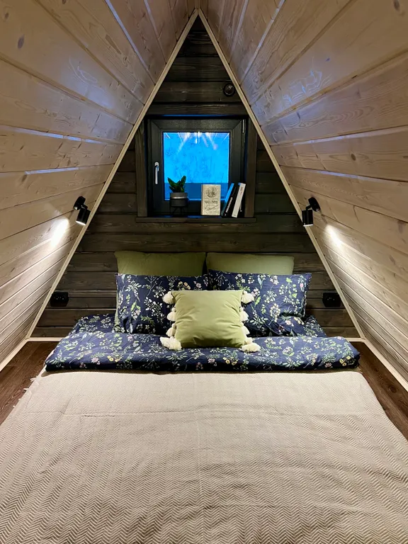 Треугольный домик Авро с баней и чаном в Чкалов Дача