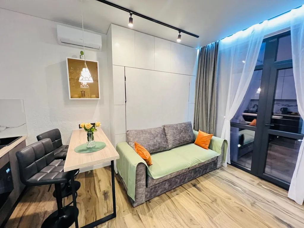 Студия трехместная с бассейном